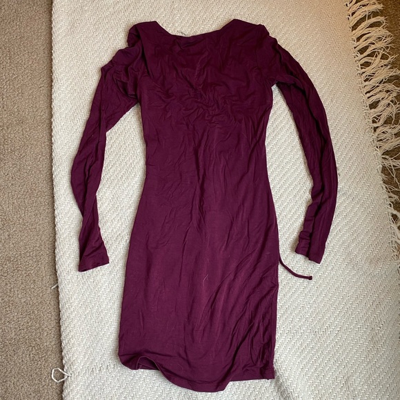 🥀 LULUS LONG SLEEVE DRESS - Picture 4 of 4